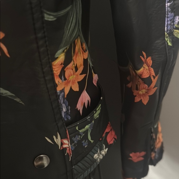 Bagatelle Black Leather Moto Jacket with Floral Design - Picture 4 of 8